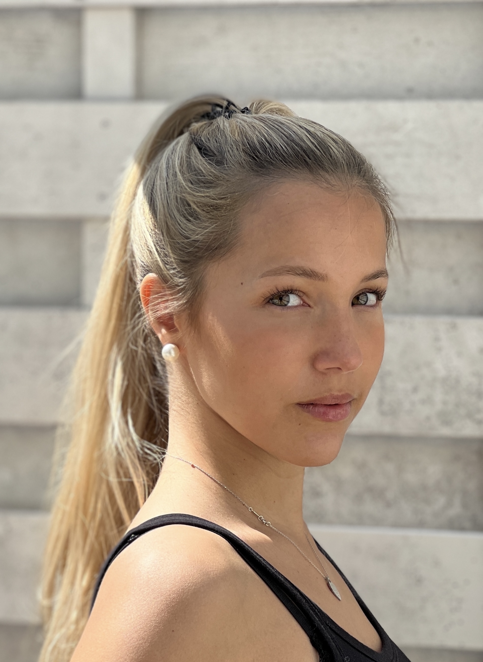  Model Johanna  aus Schlierbach Haarfarbe: blond (mittel) 