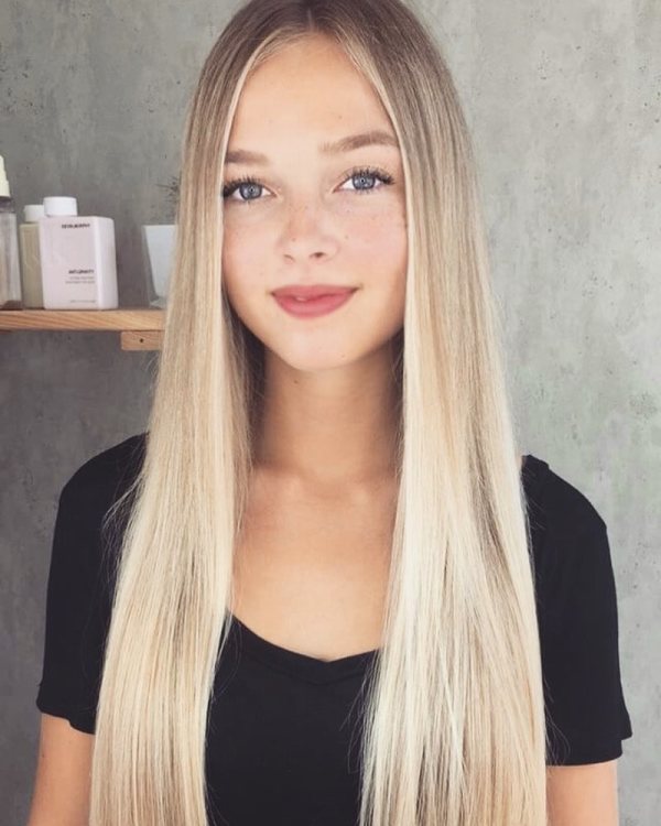  Model Alischa aus Kleve Haarfarbe: blond (hell) 