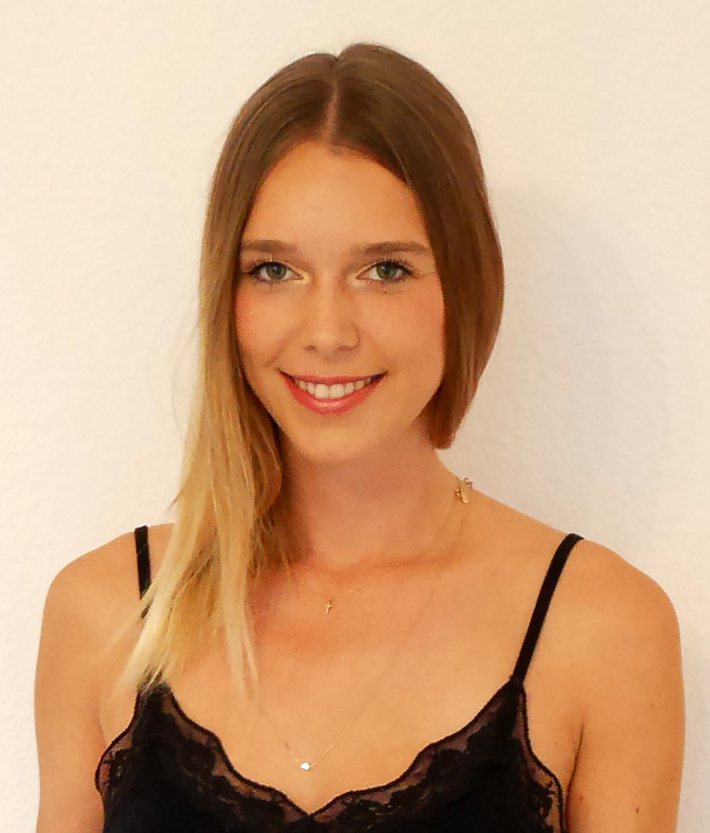 Franziska aus Mnchen Haarfarbe: blond (dunkel), Augenfarbe: blau-grau, Gre: 174, Deutsch: 0, Englisch: , Franzsisch: , Spanisch:  