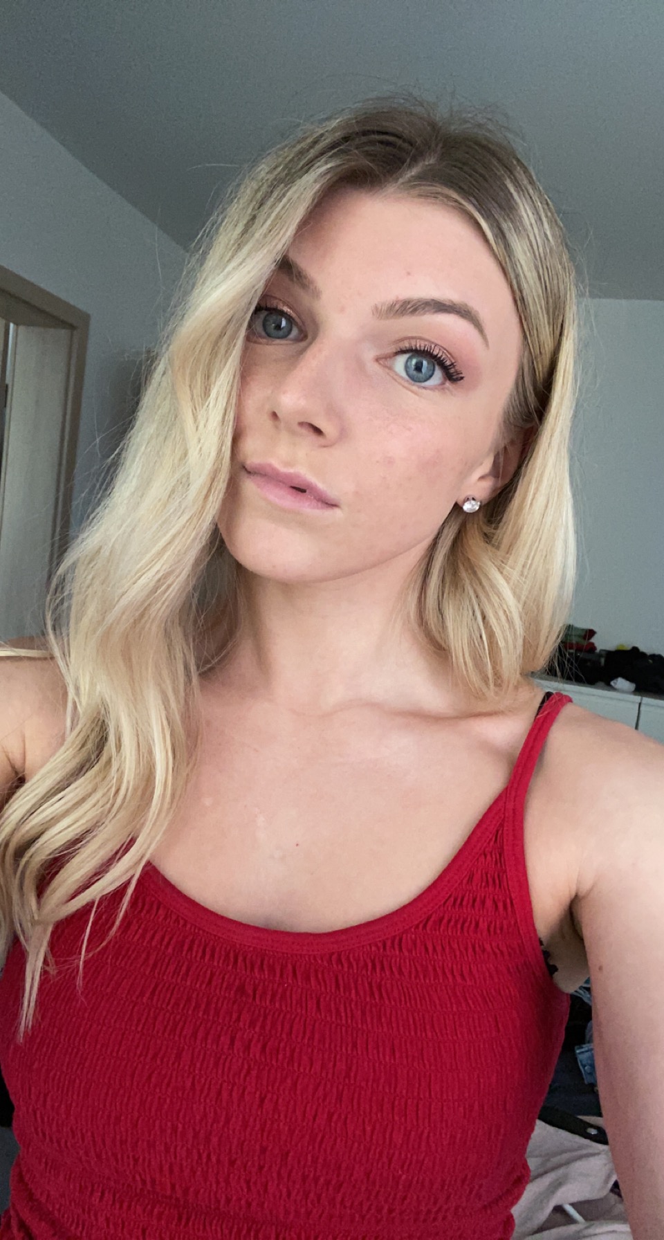 Lisa aus Burgfarrnbach/Neustadt an der Aisch Haarfarbe: blond (hell), Augenfarbe: blau, Gre: 162, Deutsch: 0, Englisch: , Franzsisch: , Spanisch:  