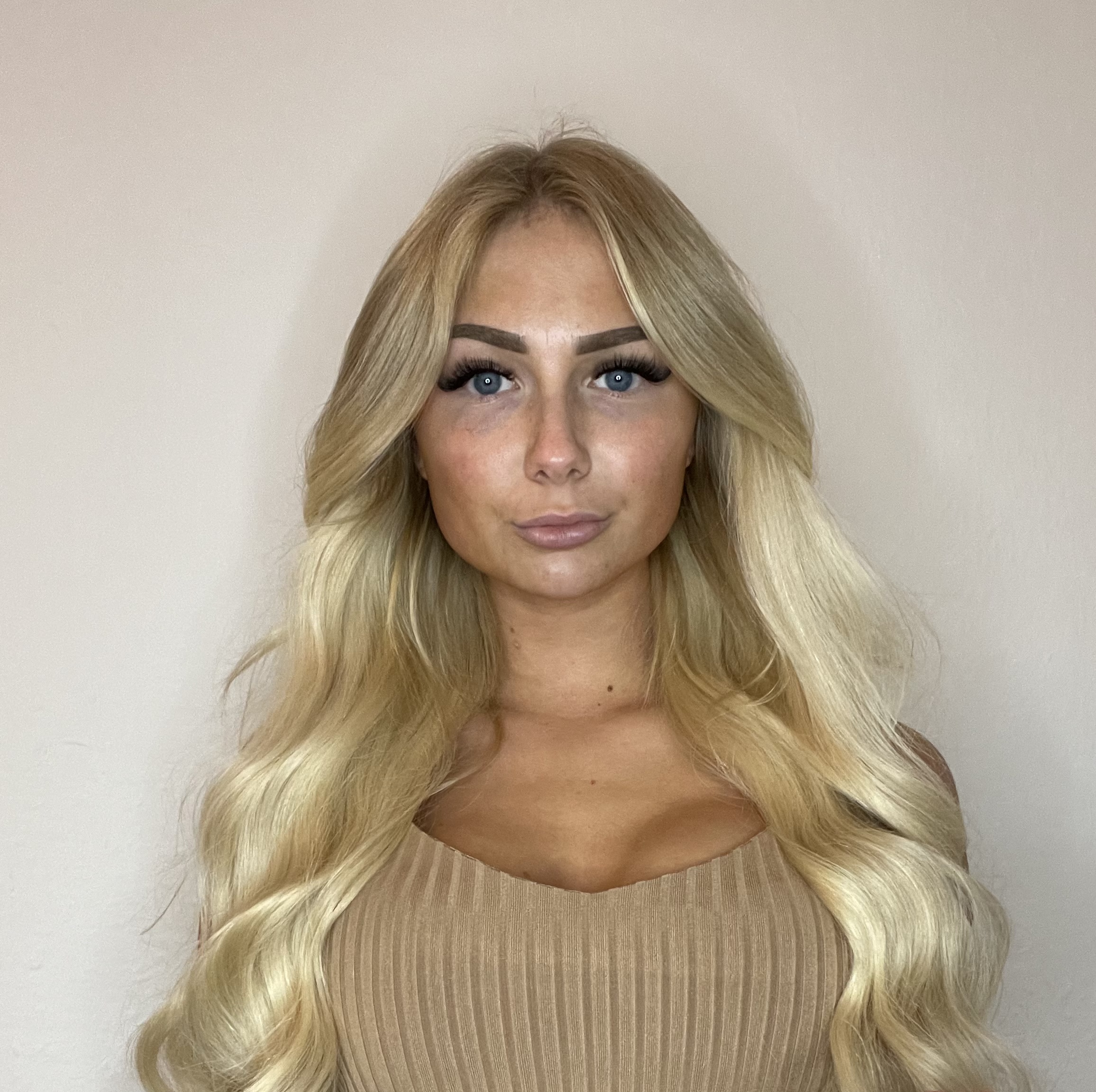  Model Julia Marie aus Lnen Haarfarbe: blond (hell) 