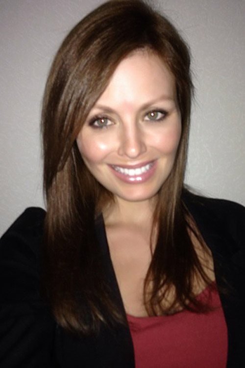 Julia aus Frankfurt Haarfarbe: blond (dunkel), Augenfarbe: grn, Gre: 167, Deutsch: Muttersprache, Englisch: Fliessend, Franzsisch: leichte Konversation, Spanisch: Fortgeschritten 