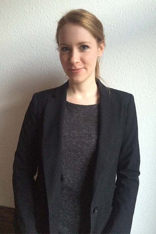 Lisa-Marie aus Berlin Haarfarbe: rot (blond), Augenfarbe: blau-grau, Gre: 175, Deutsch: Muttersprache, Englisch: Fliessend, Franzsisch: leichte Konversation, Spanisch: nein 