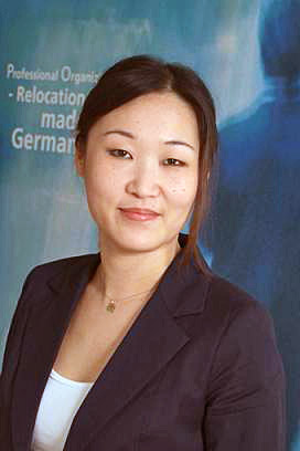 michaela aus Frankfurt Haarfarbe: braun (dunkel), Augenfarbe: braun, Gre: 168, Deutsch: Muttersprache, Englisch: Fliessend, Franzsisch: nein, Spanisch: nein 