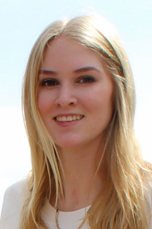  Model Alice aus Erlangen  Haarfarbe: blond (mittel) 