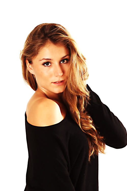 Miriam aus Mnchen Haarfarbe: blond (dunkel), Augenfarbe: braun-grn, Gre: 170, Deutsch: 0, Englisch: , Franzsisch: , Spanisch:  
