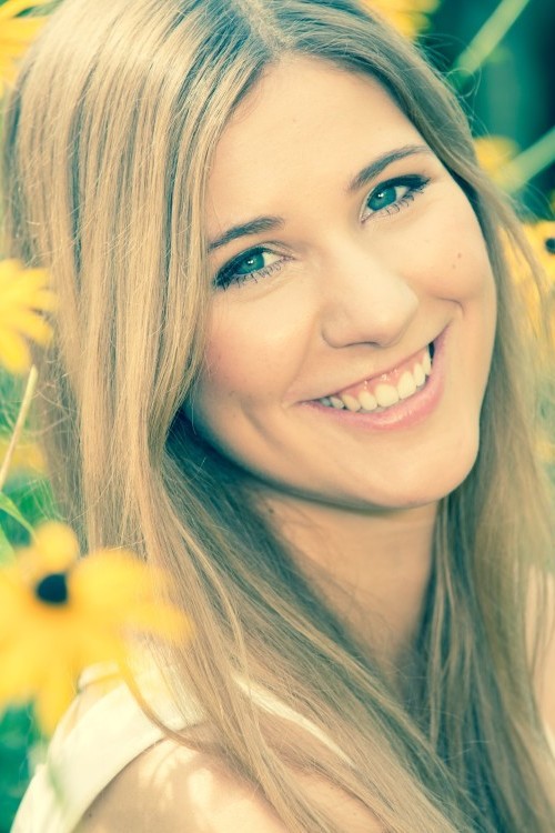  Model Mara aus Grevenbroich Haarfarbe: braun (hell) 