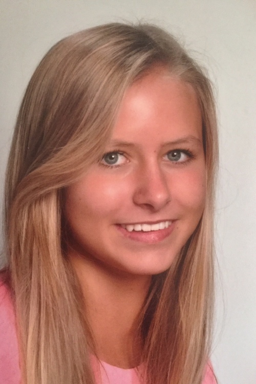  Model Hanna aus Kolbermoor Haarfarbe: blond (mittel) 