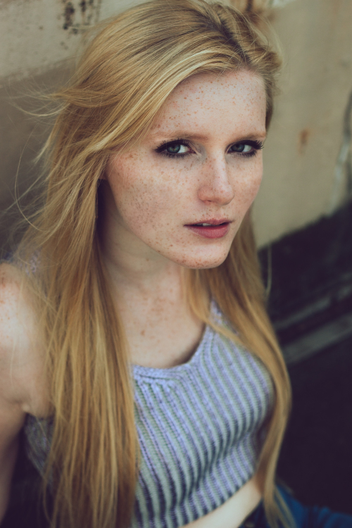  Model Carina Mariella aus Dortmund Haarfarbe: blond (hell) 