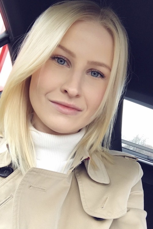 hostess Annika, Studium: Germanistik BA