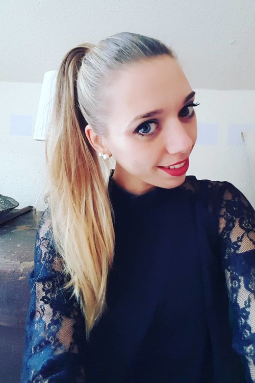 Ines  aus Mnster Haarfarbe: blond (mittel), Augenfarbe: blau, Gre: 170, Deutsch: 0, Englisch: , Franzsisch: , Spanisch:  