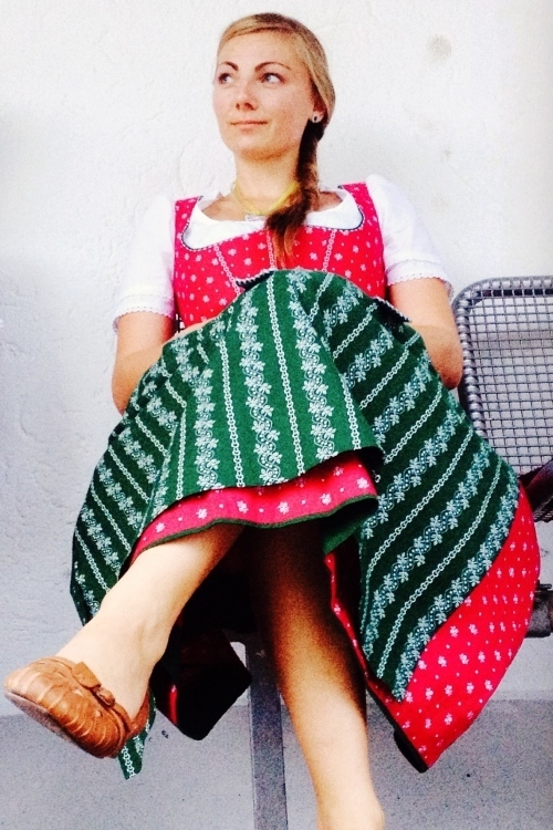 Kristina aus Augsburg Haarfarbe: braun (hell), Augenfarbe: blau, Gre: 160, Deutsch: 0, Englisch: , Franzsisch: , Spanisch:  