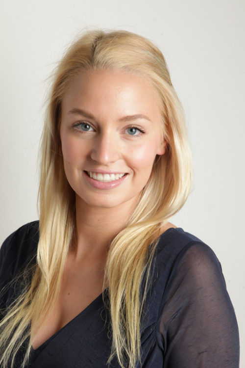  Model Anna aus Wiesbaden Haarfarbe: blond (hell) 