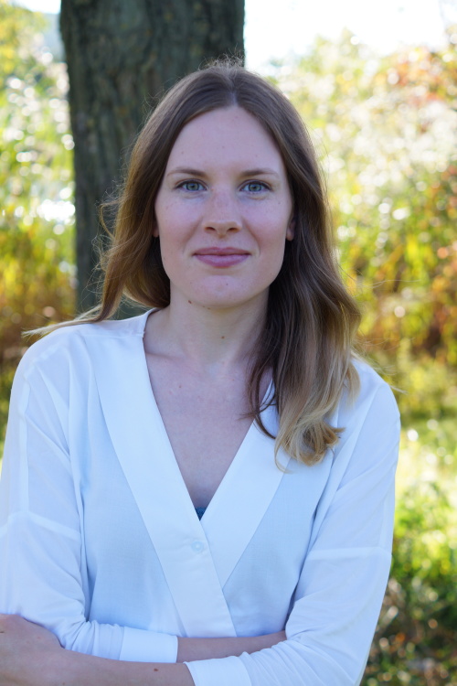 hostess Carolin, Studium: 